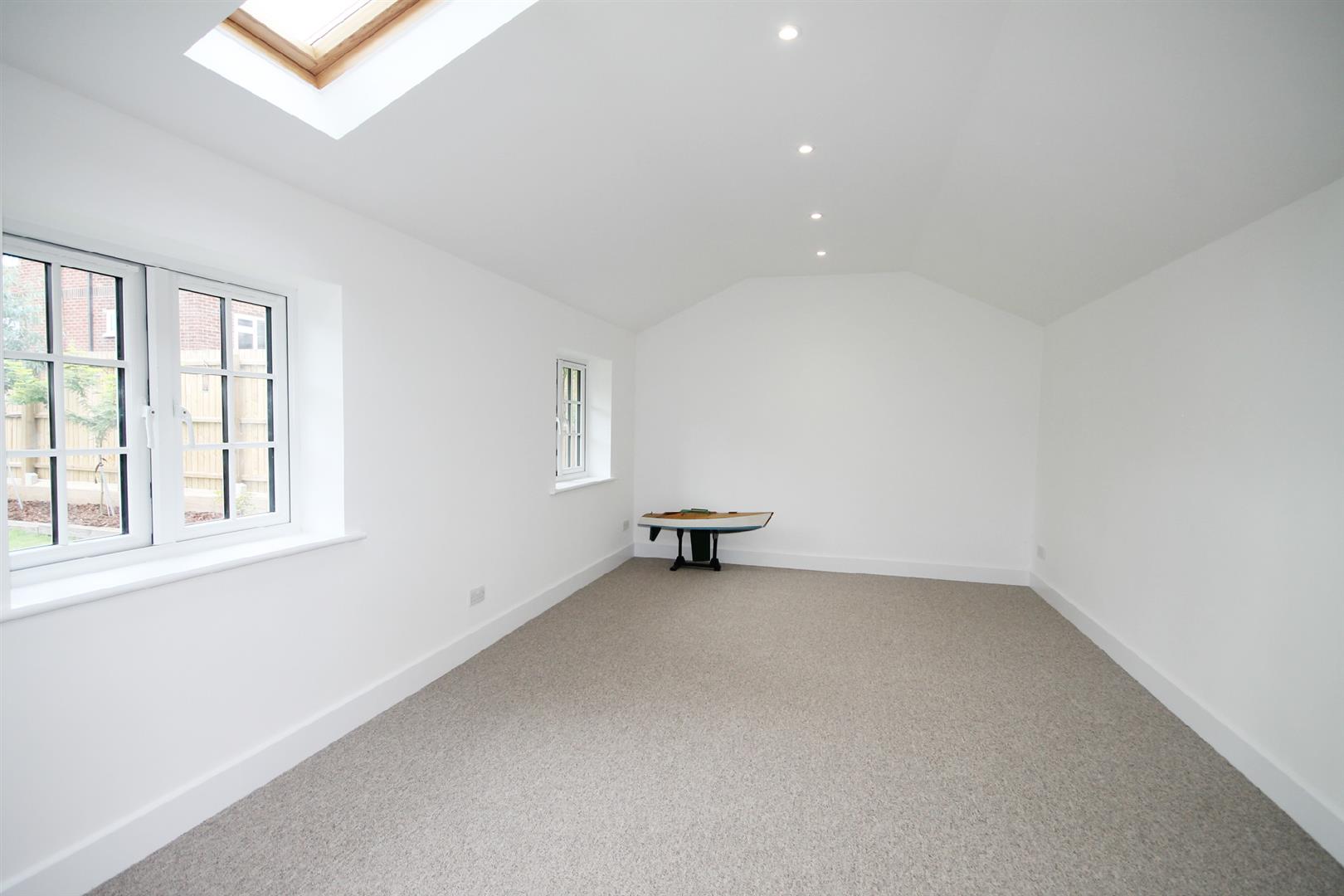 5 Bedroom House Gorsehill Road, Poole